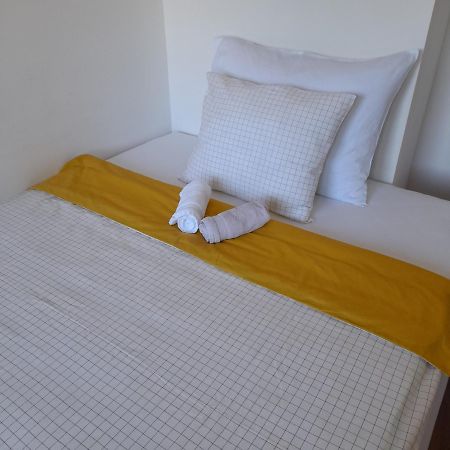 Four Pearls Apartment คาร์โลวัตส์ ภายนอก รูปภาพ
