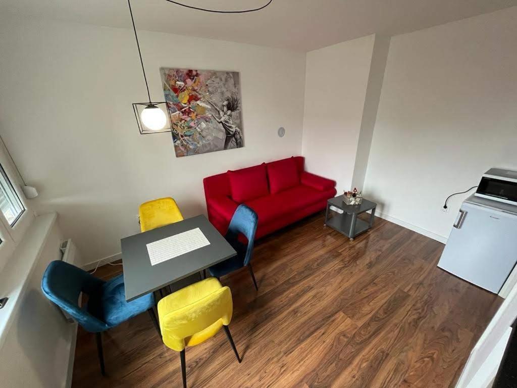 Four Pearls Apartment คาร์โลวัตส์ ภายนอก รูปภาพ